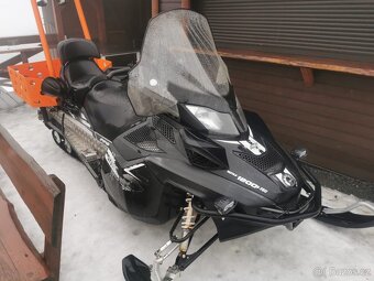 Sněžný skútr Lynx rotace 1200 - 9
