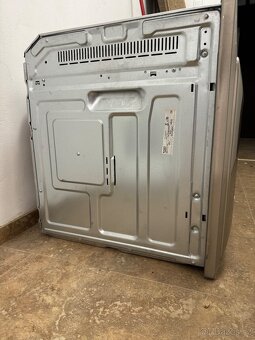 Vestavěná trouba Hotpoint - 9