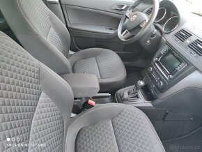 Škoda Yeti 2.0TDi 4x4 110W Xenon LED AUT Navi Mod 2018 - 9