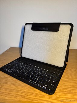 Klávesnice ESR iPad Pro 12.9” a Air 13” - 9
