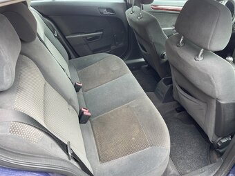 Opel Astra H 1.6i 77kW Rok 2005 Náhradní díly - 9