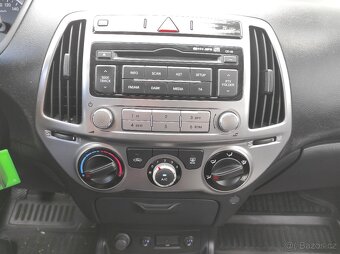 Hyundai i20 1.2 ČR 1.MAJ. KLIMA VÝHŘEV 89 tis. km - 9