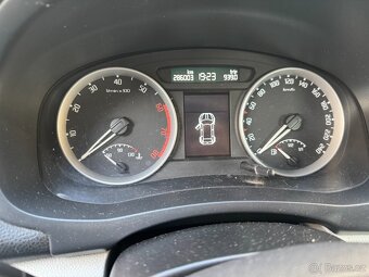 Škoda Roomster, Škoda Roomster 1.4 16V Style - 9