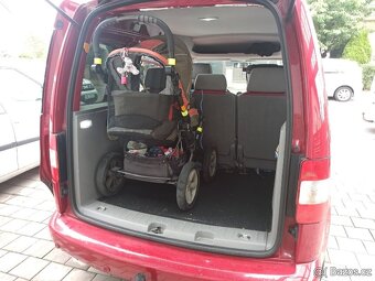 VW CADDY LIFE, 1,9 TDi, 77kW, rodinné auto - 9