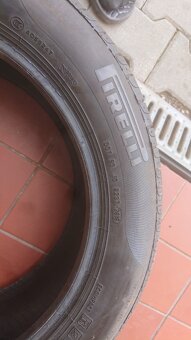Pirelli Cinturato P7 215/55R17 - 9