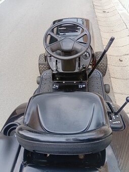 Prodám zahradní traktor Partner 12.5Hp - 9