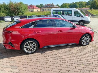 Kia ProCeed SW - GT-Line - panoramatická střecha - 9