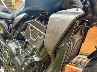 Honda CB 1000 R Black Edition 2023 - 9