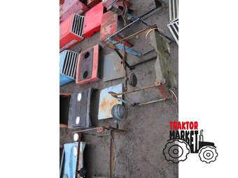 Zetor crystal 8011 kapota mřížky rám maska mezikus - 9