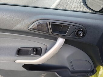 Ford Fiesta ,Čr, 1 majitel, 55 tis km - 9