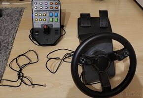 Logitech G Saitek Farm Sim Controller
Volant - 9
