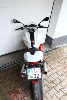 Ducati Monster 796 - 9
