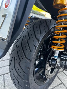 BMW C 400 GT Triple Black, CZ, Öhlins, Akrapovič - 9