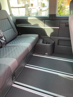 VW T5 Multivan 2.0 TDI DSG 4Motion - 9