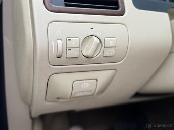 Volvo V70 D5 AWD - 9