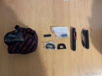 Nikon D7100 + výbava - 9