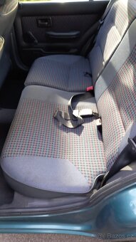 Peugeot 106. 1.0i 33kW - 9