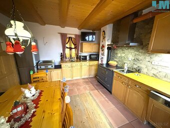 Prodej rodinného domu 250 m², Hevlín, ev.č. 01915 - 9