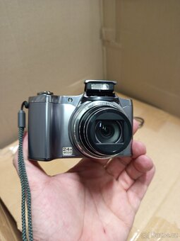 OLYMPUS SZ14 - 9