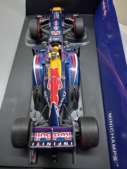 F1 RED BULL RB9 WEBBER GP BRAZILIE 2013 MINICHAMPS 1:18 - 9