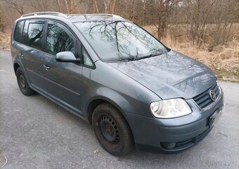 Touran 2.0 TDI - Rezervace do soboty 14.6.2025 - 9