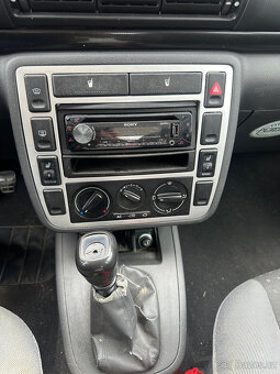 Ford Galaxy 2.3 benzín 2005, 7míst -  opravu brzd nutná - 9