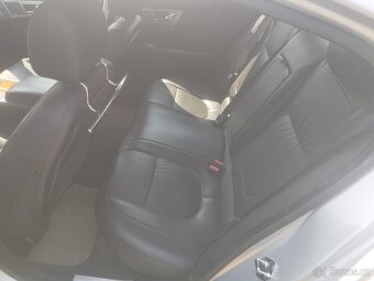 Jaguar XF 3.0i V6 - 9