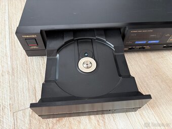 CD přehrávač Toshiba XR-Z50K vintage - 9