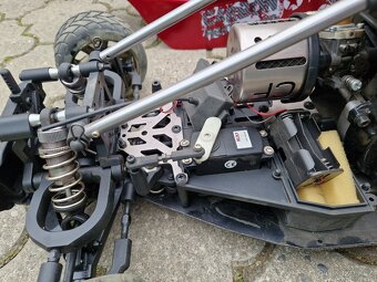 prodám RC model 1/6 Carbonfighter - 9