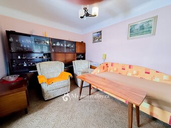 Prodej rodinný dům se zahradou, 3+1, 400 m2 - Jaroslavice, u - 9