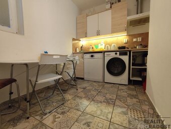Prodej trojgeneračního domu, pozemek 1122 m2 - 9