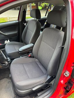 Prodám Škoda Octavia Tour 1.6 MPi BFQ 2009 - 9