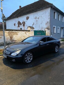Mercedes CLS 350i ,200 kW/272 PS, serviska kompl , TOP STAV - 9