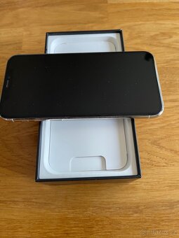 Prodám iPhone 11 Pro 64GB bílý/silver - 9