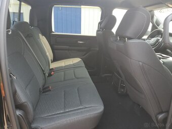 2025 RAM 1500 Tradesman 3.6L 4X4 - 9