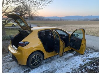 Peugeot 208 - Automat EAT8, 1.2 /74kW - 9