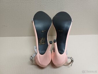 Sandálky na vysokém podpatku vel.40 - 9