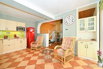 Prodej rodinného domu o rozloze 213 m², ulice Svárov, Velké  - 9