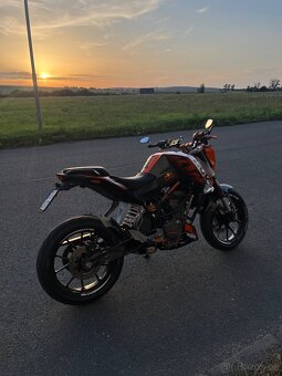 KTM DUKE 125 2011 rezervace - 9
