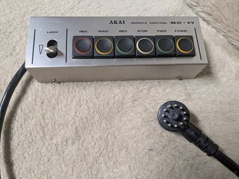 dálkový ovladač - 9