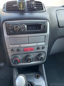 Alfa Romeo 147 1,6 TS 88 KW - 9