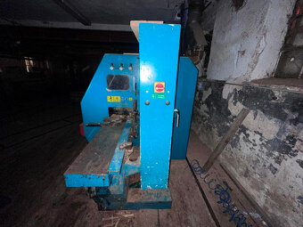 Čtyřstranná profilová fréza SK machinery 905, model KP MBQ 5 - 9