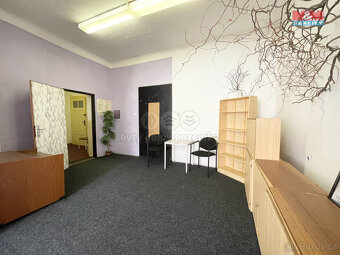 Pronájem obchod a služby, 35 m², Sokolov, ul. Staré náměstí - 9