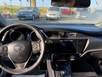 Toyota Auris 1.8Vvti Hybrid - 9