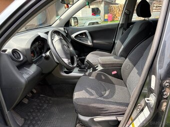 PRODÁM Toyota RAV4 4x4 100kw rok.2008 - 9
