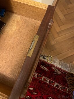 Starožitný dřevěný stůl - 9