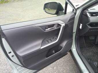 Toyota RAV4 Hybrid 4x4 - 9