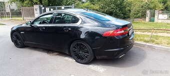 Jaguar XF 3,0 S nafta  RV 2015 - 9