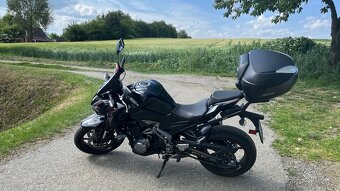 Kawasaki Z900 - 9