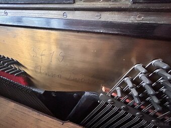 Piano Petrof - 9